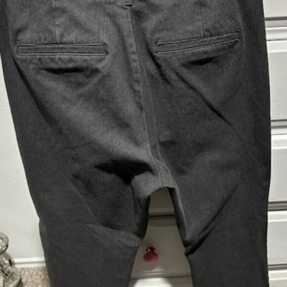 Women's Old Navy Capris - Gray - Picture 3 of 3